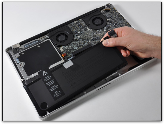 MacBook Pro de 17 dissecado