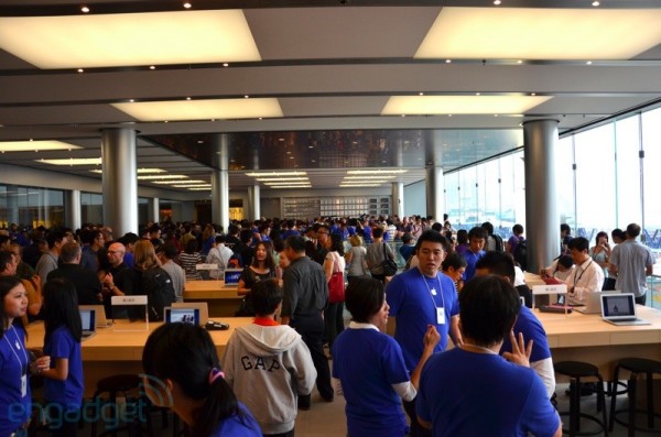 Apple Store de Hong Kong é inaugurada. 24-hongkong07-600x397