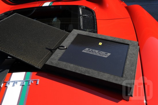 iPod touch num Ferrari