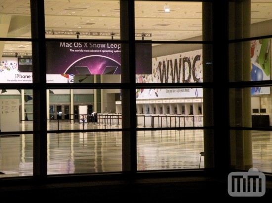 Apple getting WWDC ready at the Moscone West