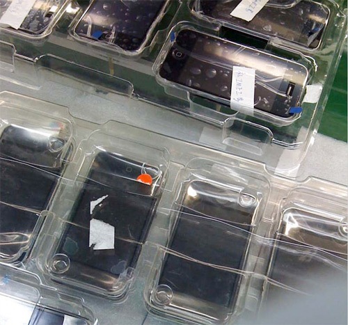 iPhones em fábrica na China