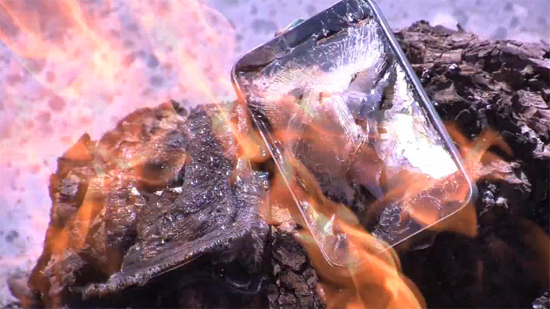 iPhone baleado pegando fogo