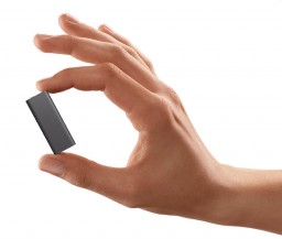 22-iPod-shuffle-mão