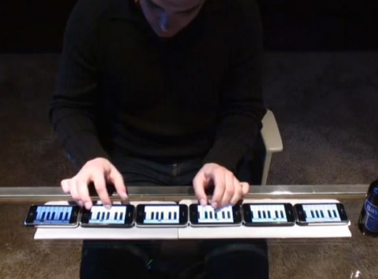 iPhones pianos