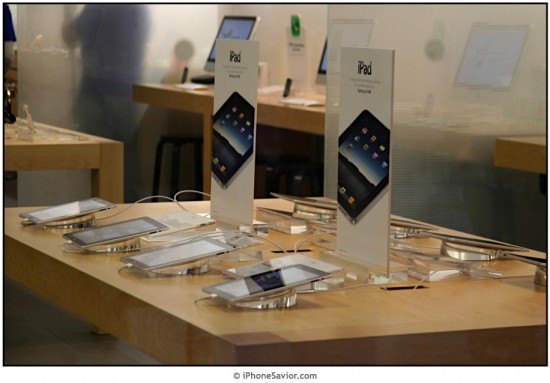 Vitrine de Apple Store com iPad