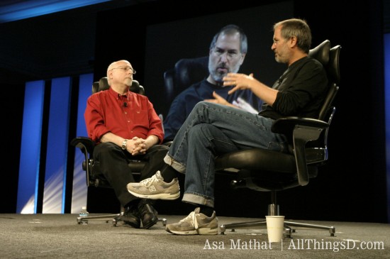 Walt Mossberg e Steve Jobs na D: All Things Digital (D1), em 2003