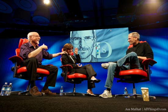 Walt Mossberg, Kara Swisher e Steve Jobs na D8