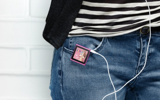 iPod nano preso a calça