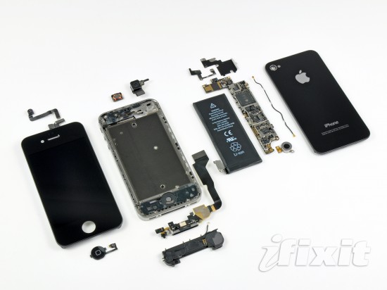 iPhone 4 CDMA todo desmontado pela iFixit
