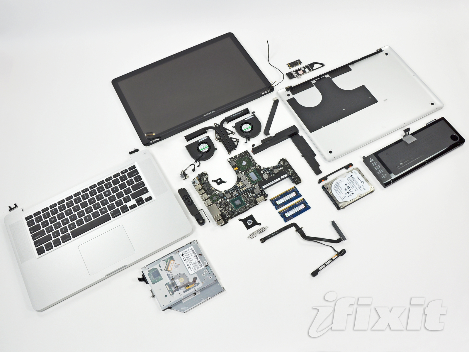 iFixit abre novo MacBook Pro de 15 polegadas