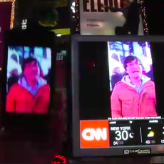 Hacker trollando Times Square