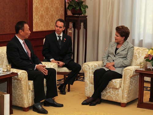 Dilma Rousseff em reunião com Terry Gou