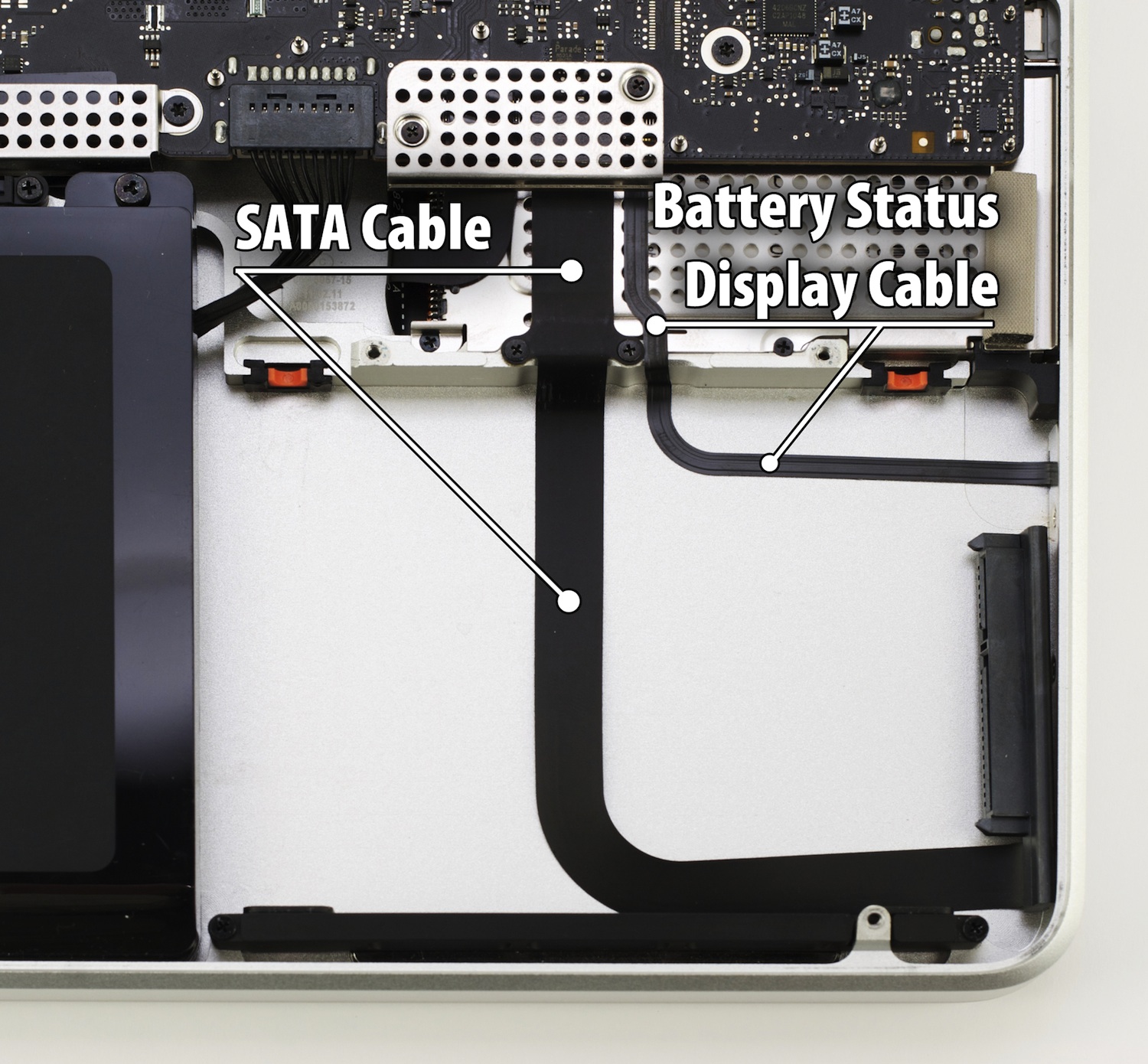 Disposição de cabos no MacBook Pro de 17 polegadas - OWC