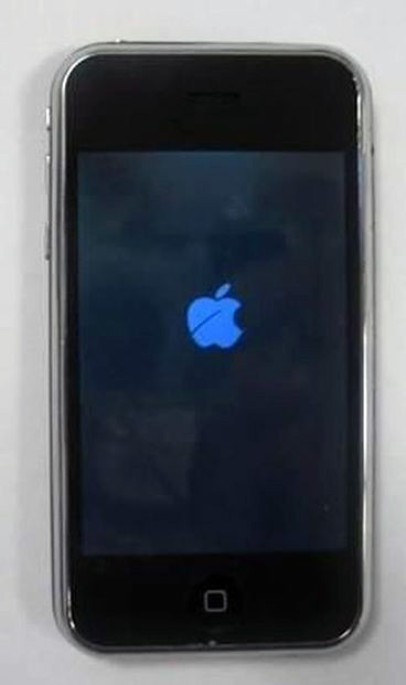 iPhone falso com logo da Apple