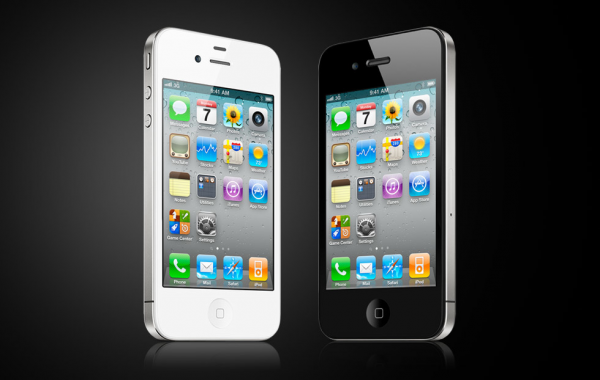 iPhones 4 branco e preto