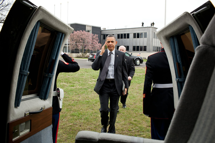 Obama com iPad na mão