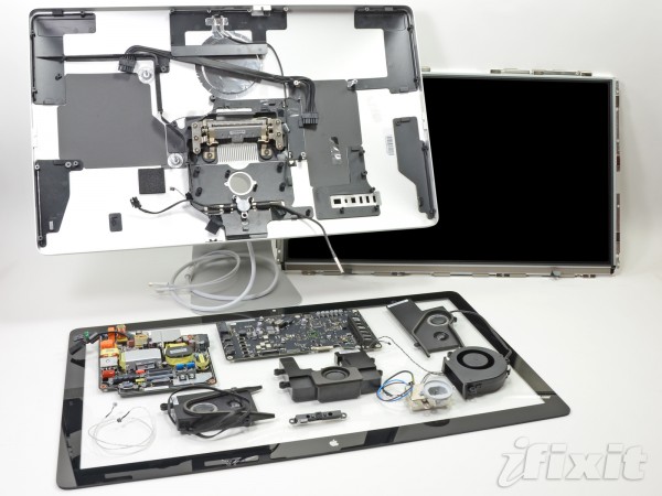 iFixit desmontando Apple Thunderbolt Display