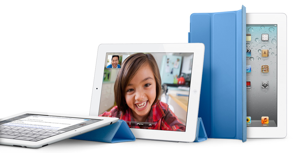 Vários iPads com a Smart Cover azul (nova)