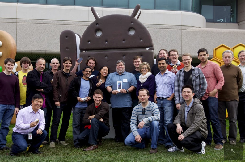 Woz foi buscar pessoalmente seu Galaxy Nexus, no campus do Google