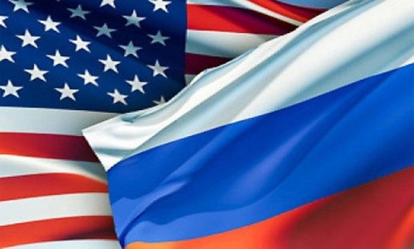 Bandeiras - Estados Unidos (EUA) e Rússia
