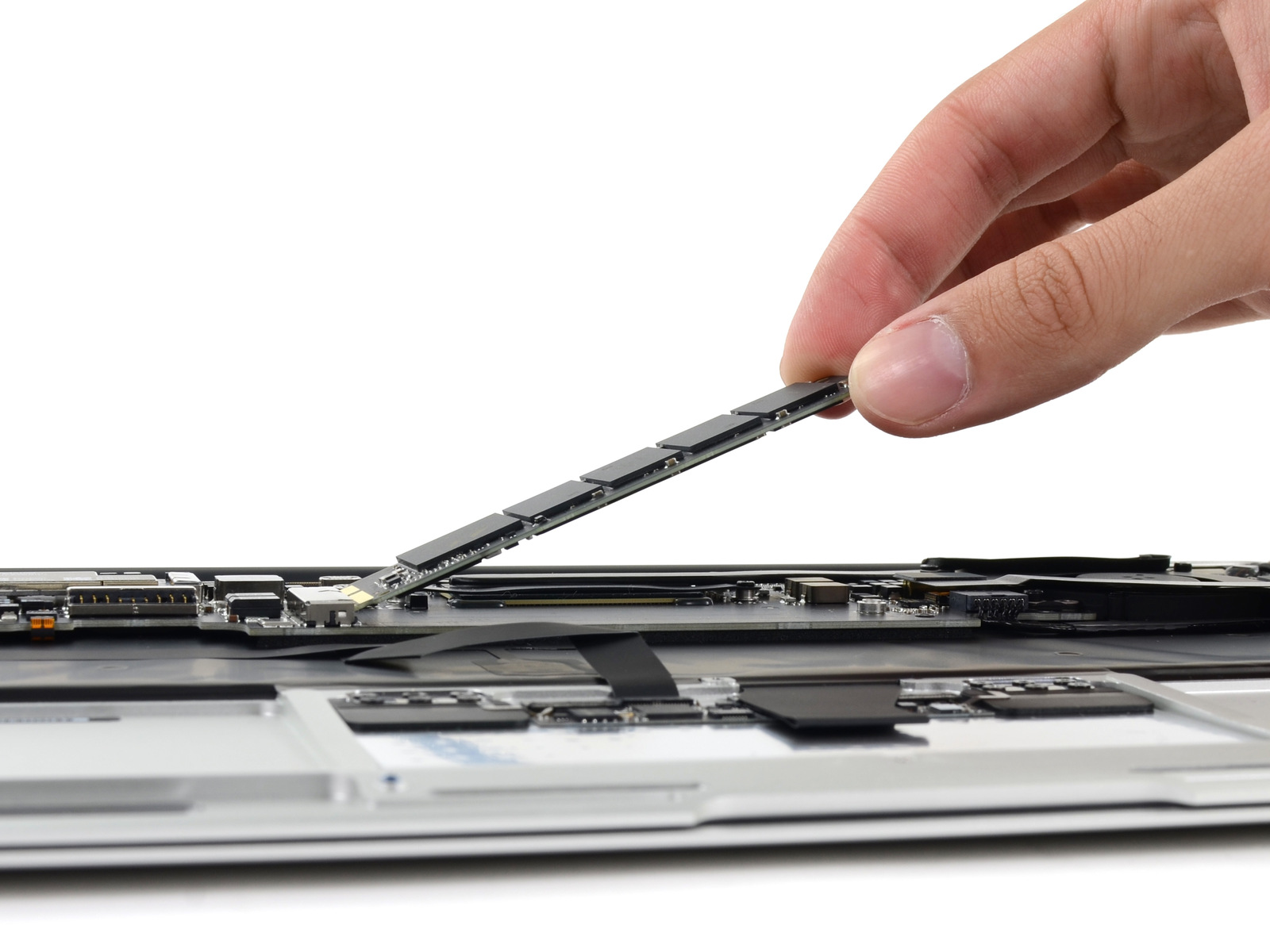 iFixit - Desmontagem do MacBook Air de 11 polegadas