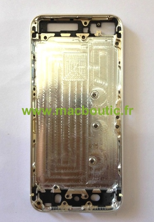 Suposta carcaça dourada do "iPhone 5S"
