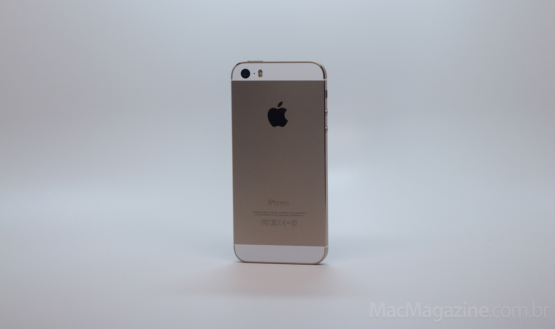 iPhone 5s (by MacMagazine)