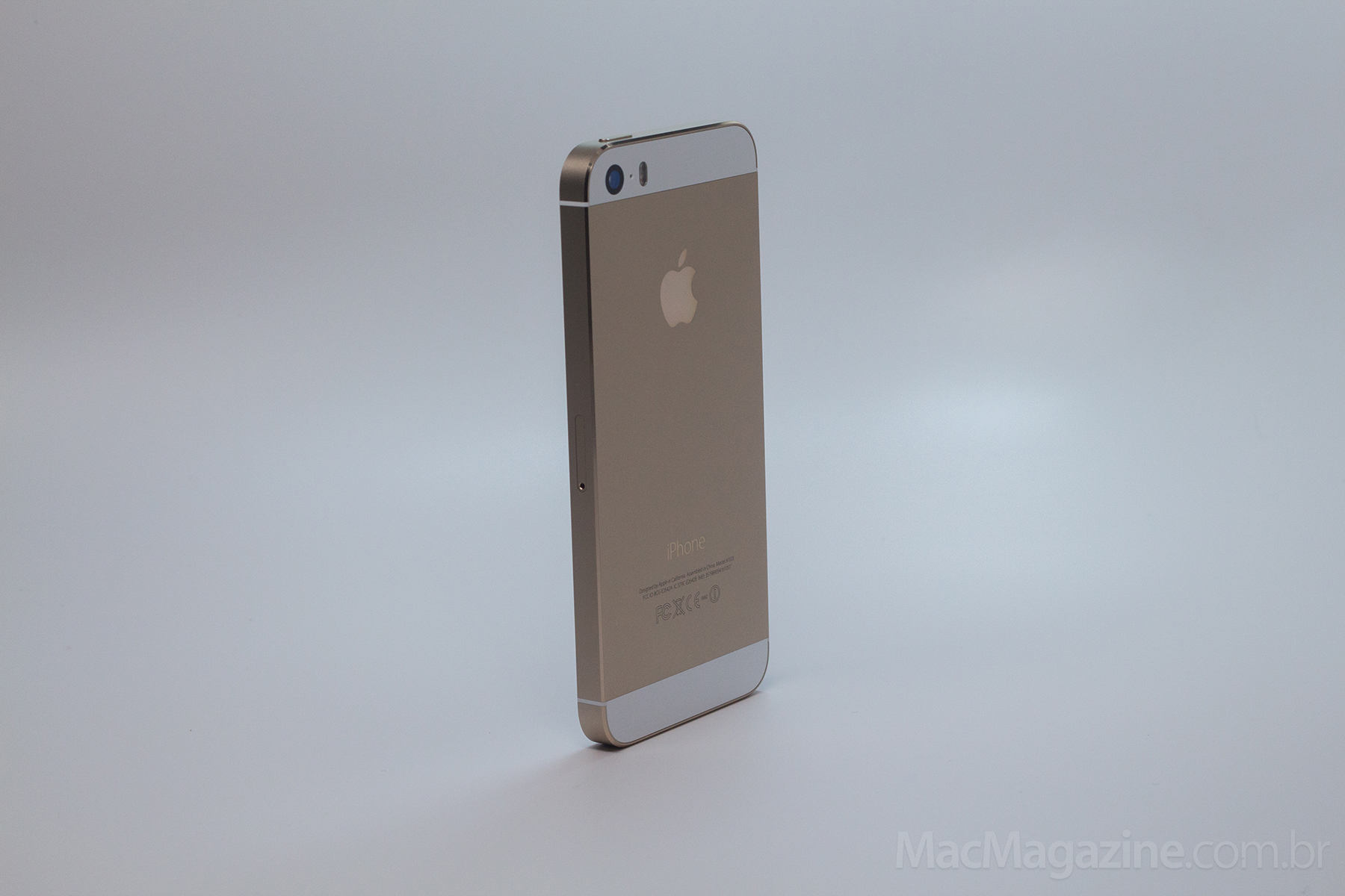 iPhone 5s (by MacMagazine)