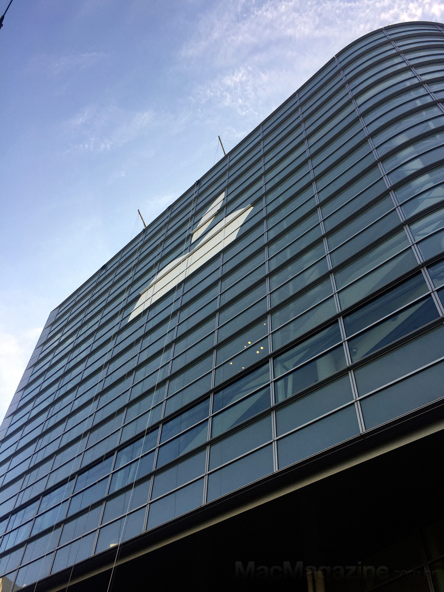 Moscone Center sendo preparado para a WWDC 2015