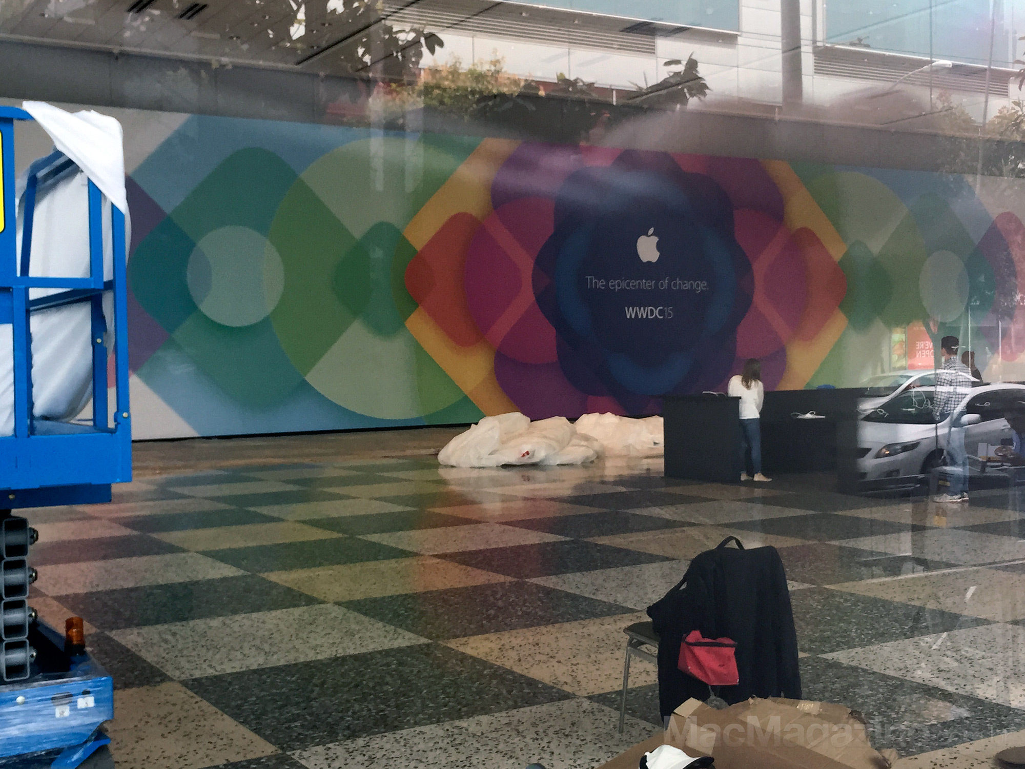 Moscone Center sendo preparado para a WWDC 2015