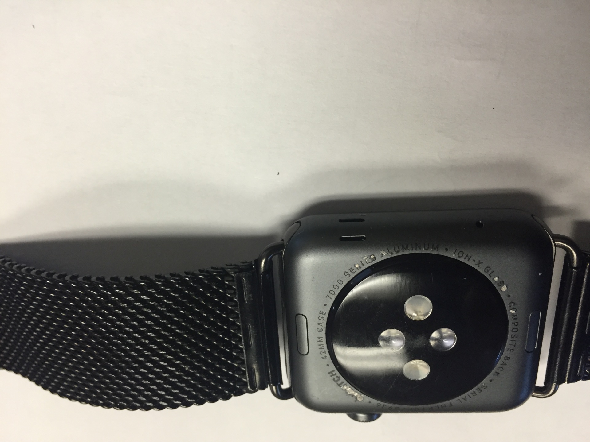 Alguns Apple Watches Sport cinza espacial estão descascando na 