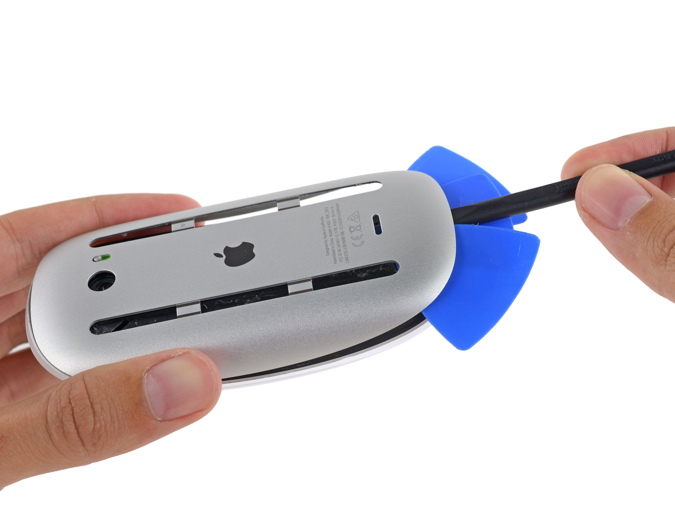 Magic Mouse 2 desmontado pela iFixit