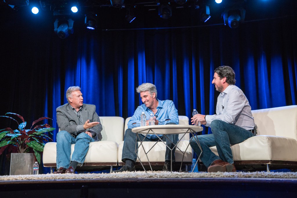 Phil Schiller, Craig Federighi e John Gruber no The Talk Show