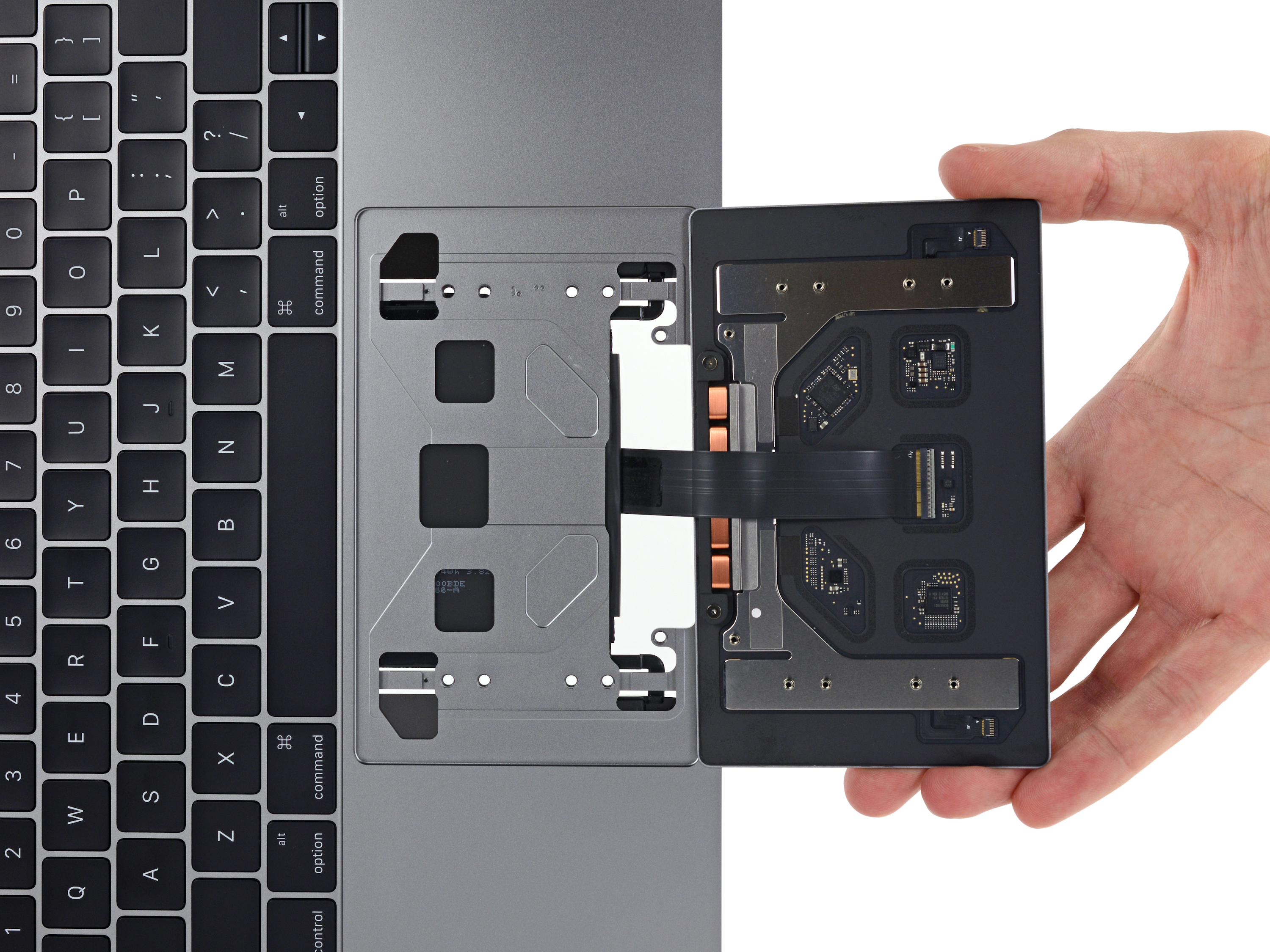 Desmonte do iFixit do novo MacBook Pro de 13" com Touch Bar