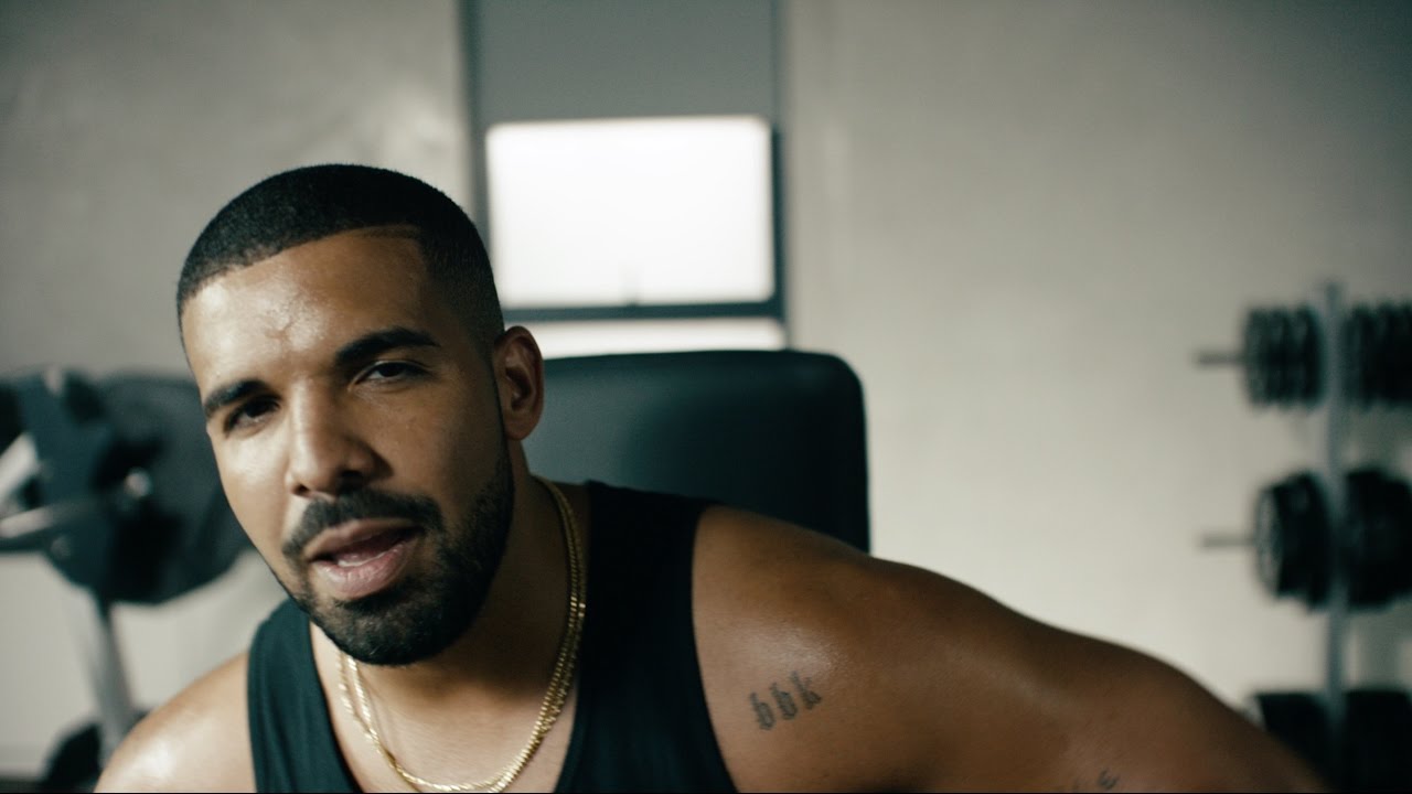 Drake em comercial do Apple Music