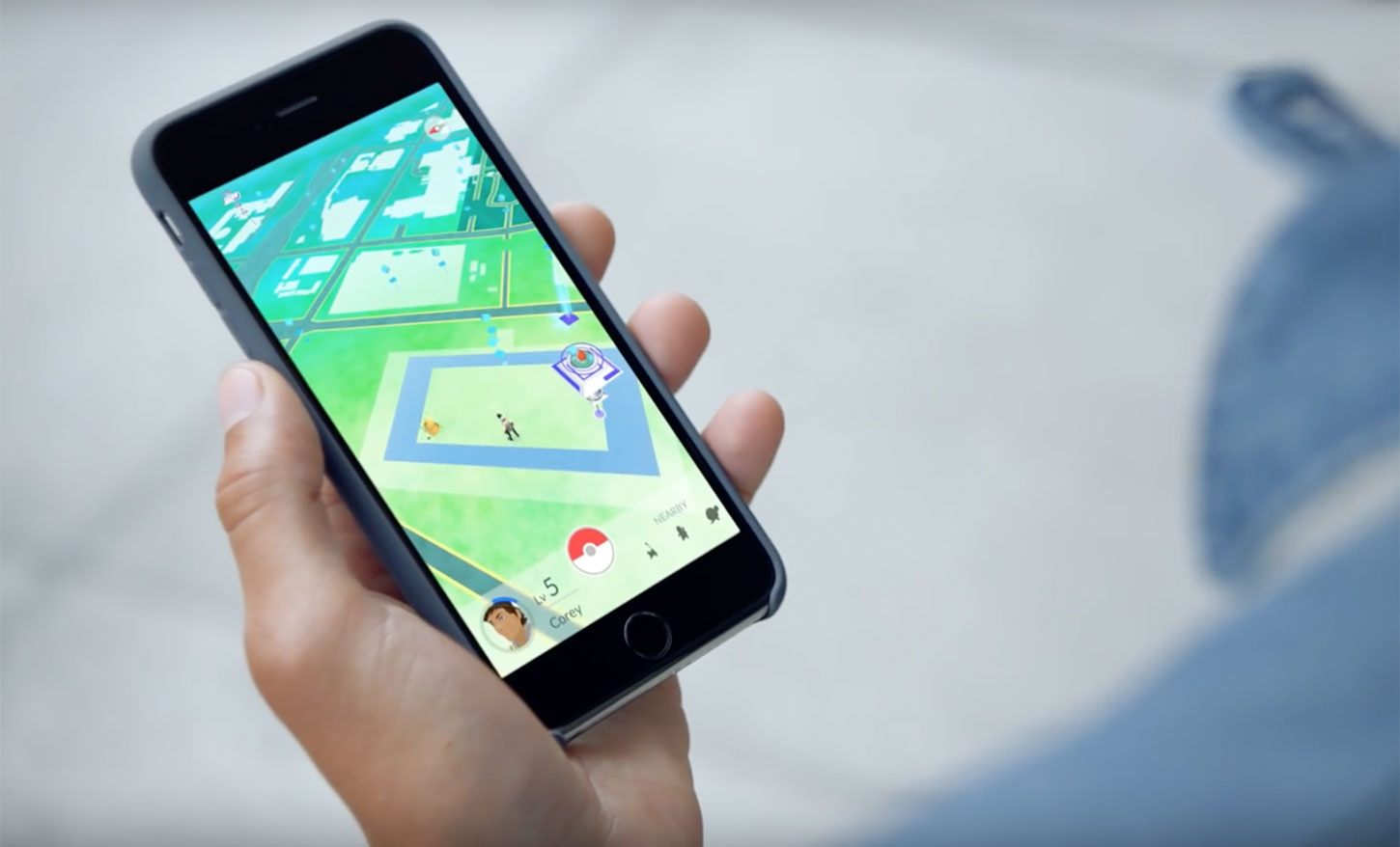 Imagem promocional do jogo Pokémon GO para iOS e watchOS