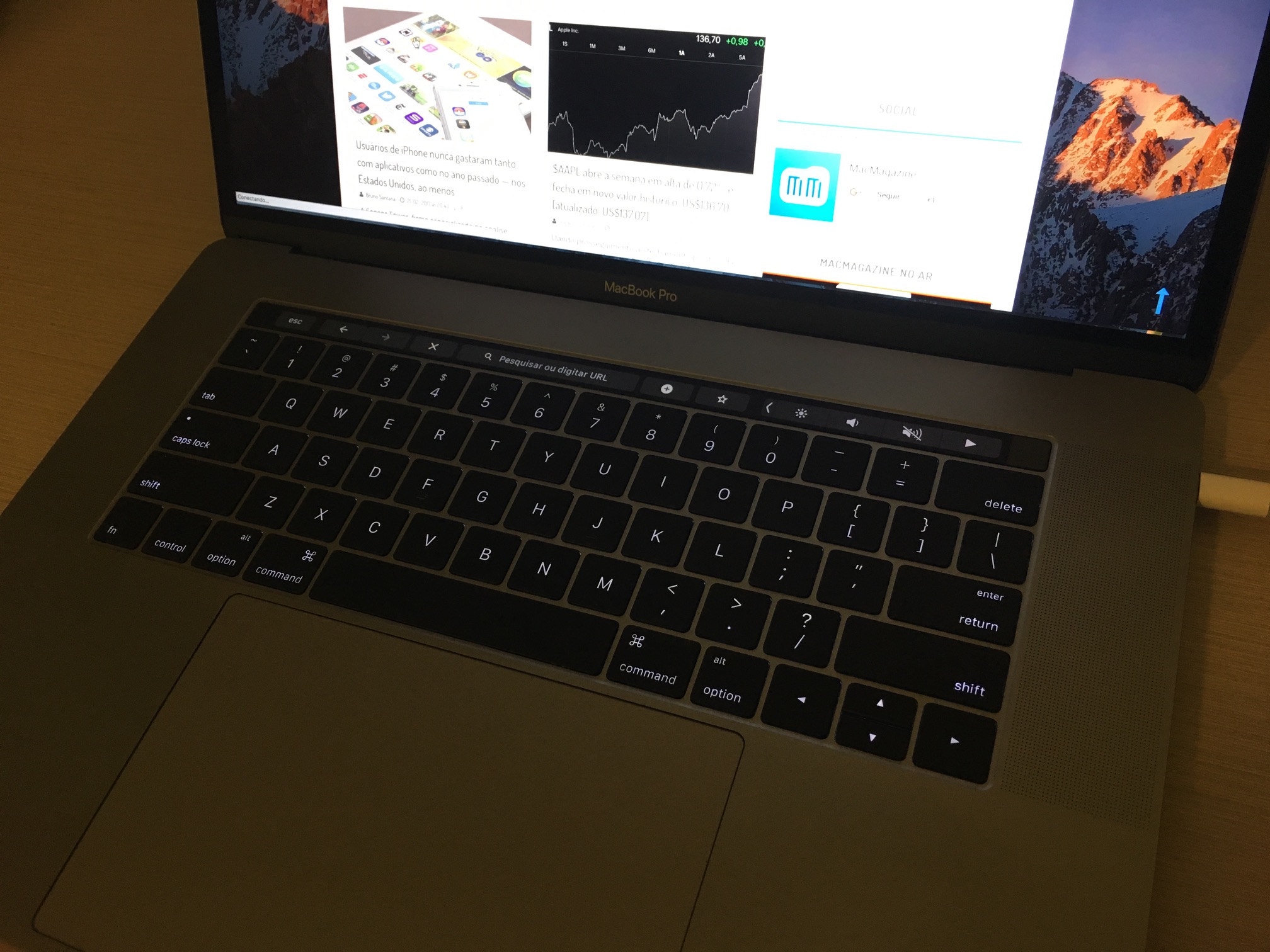 MacBook Pro com Touch Bar