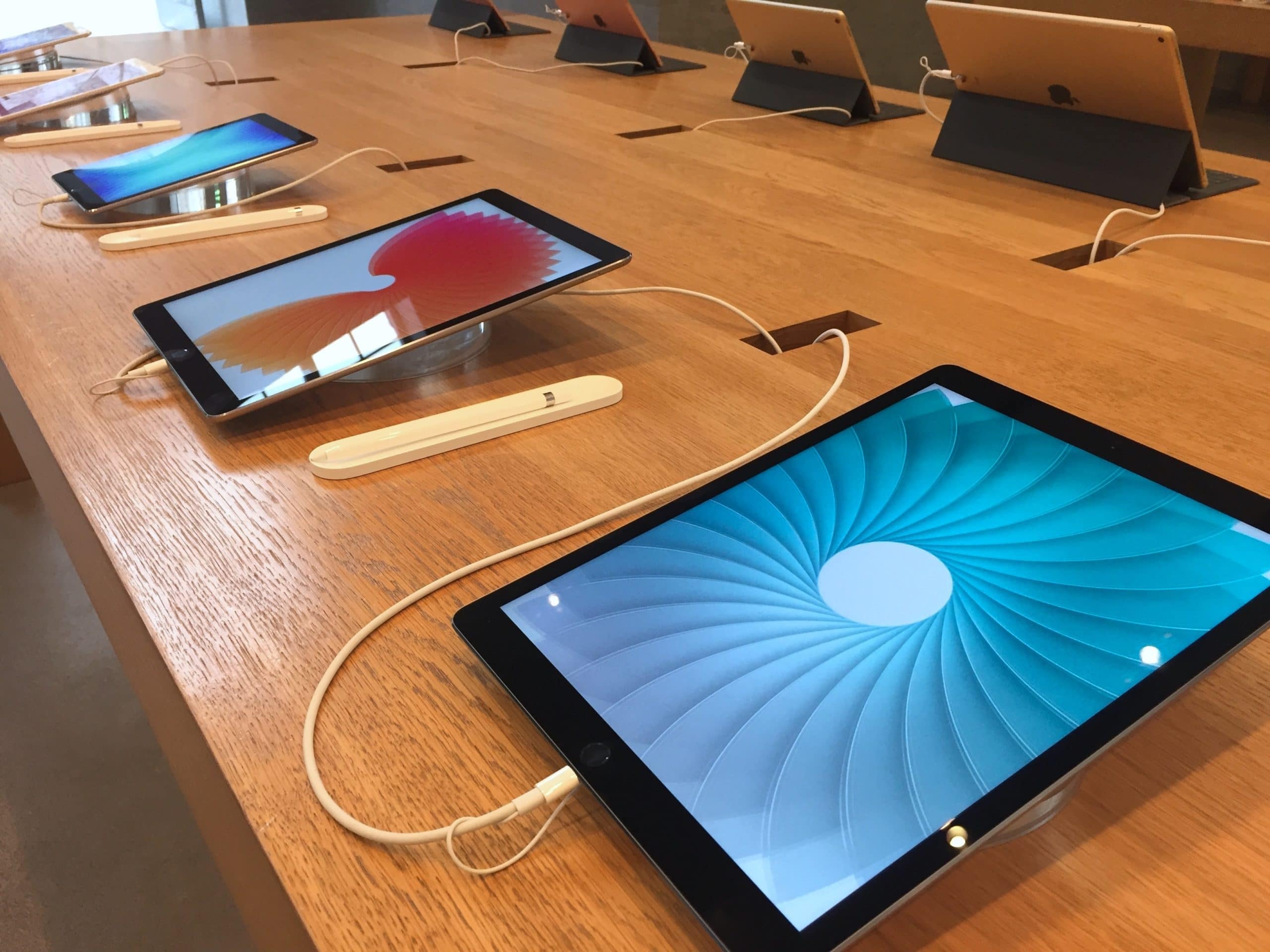 iPads expostos em loja da Apple