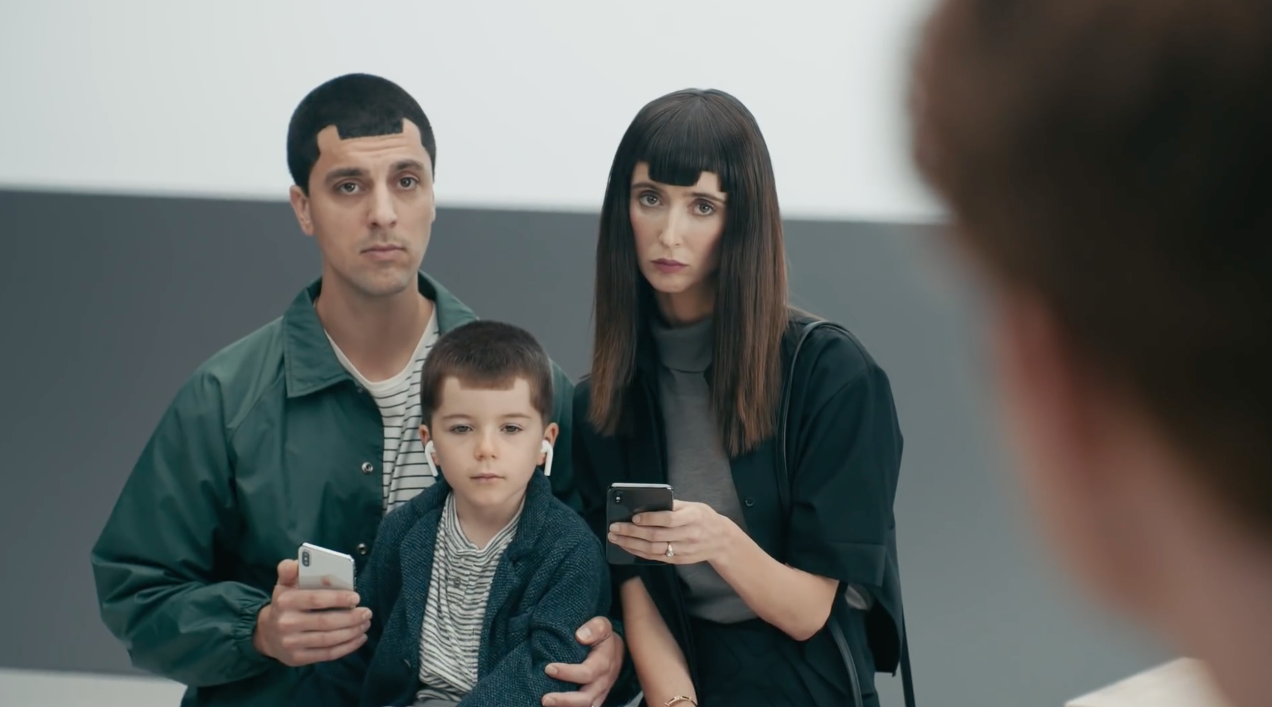 Novo comercial do Samsung Galaxy S9 tirando sarro do recorte do iPhone X