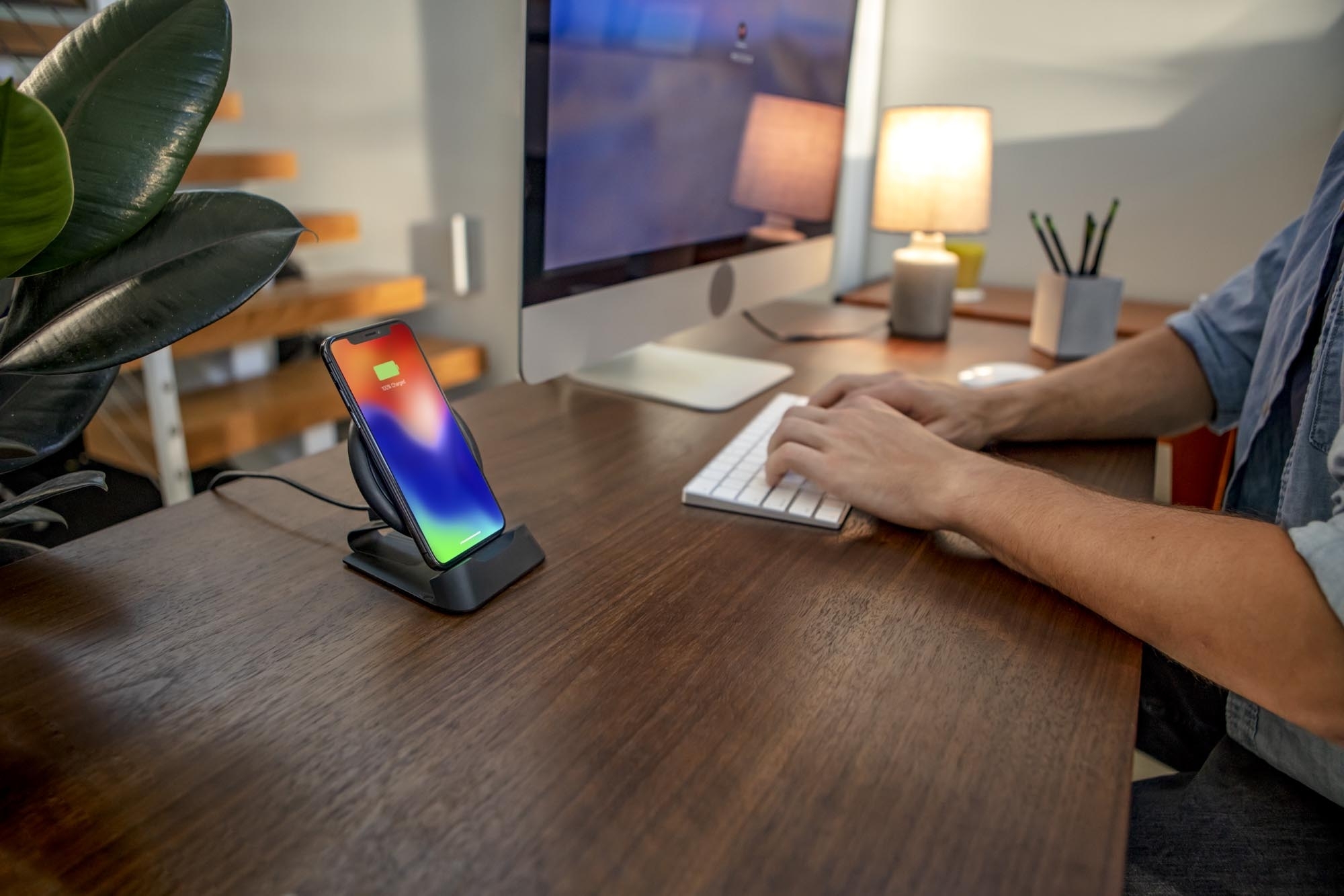 mophie charge stream desk stand
