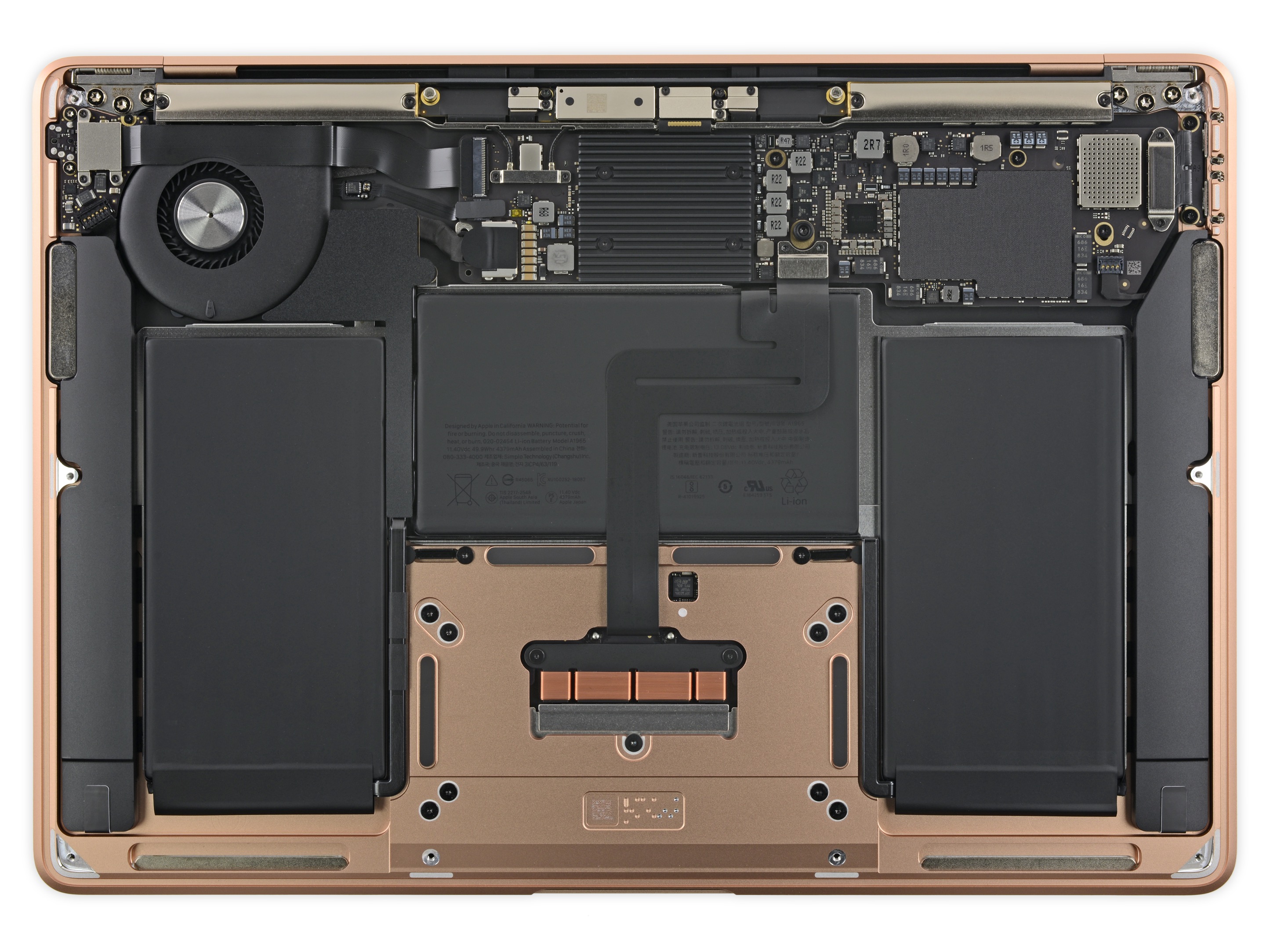 Desmonte do novo MacBook Air feito pela iFixit