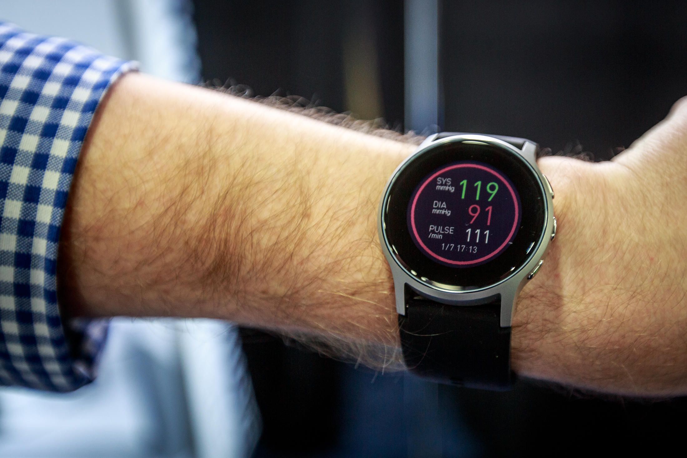 Omron HeartGuide, smartwatch com medição de pressão arterial
