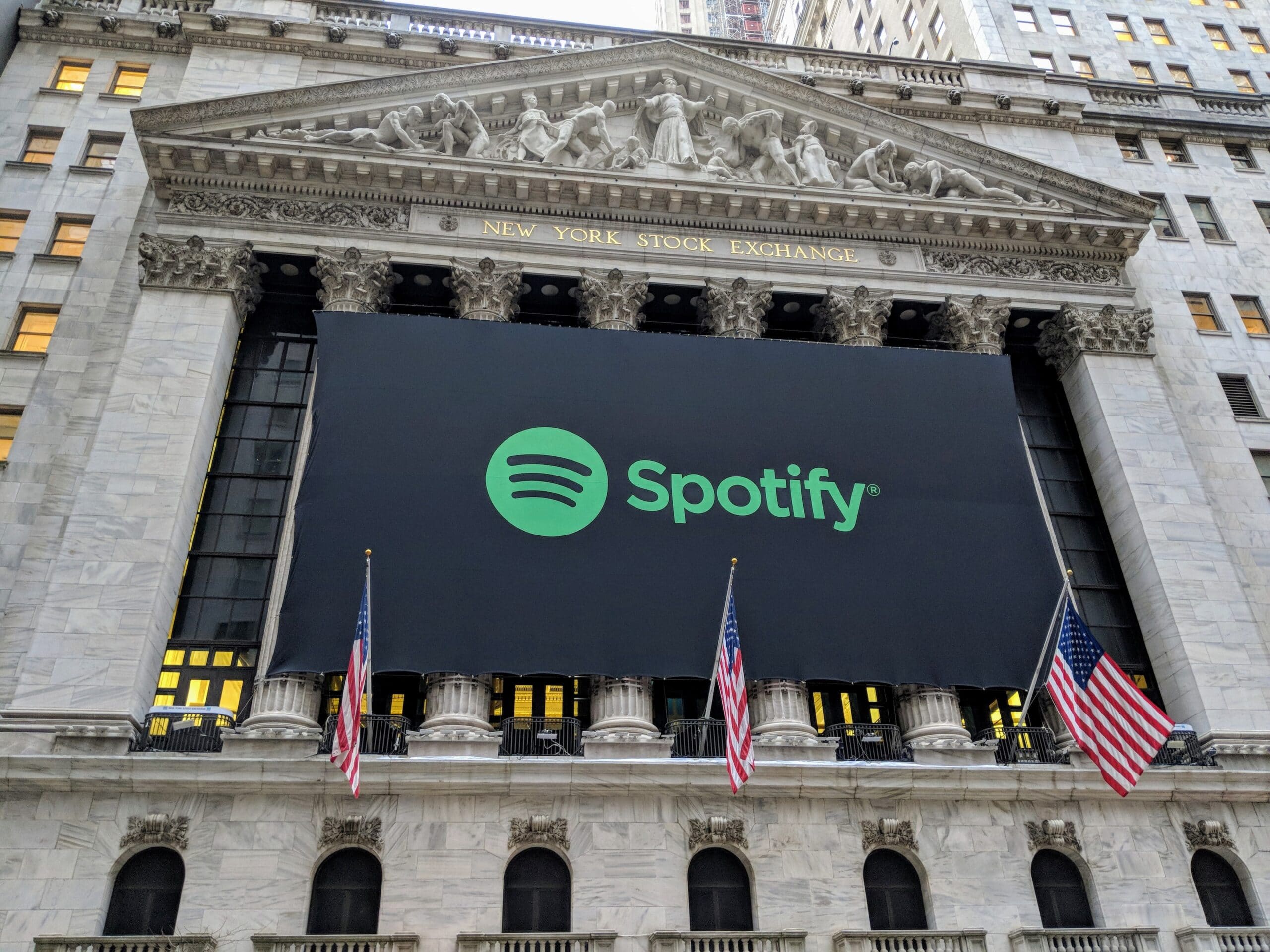 Logo do Spotify na Bolsa de Valores de Nova York