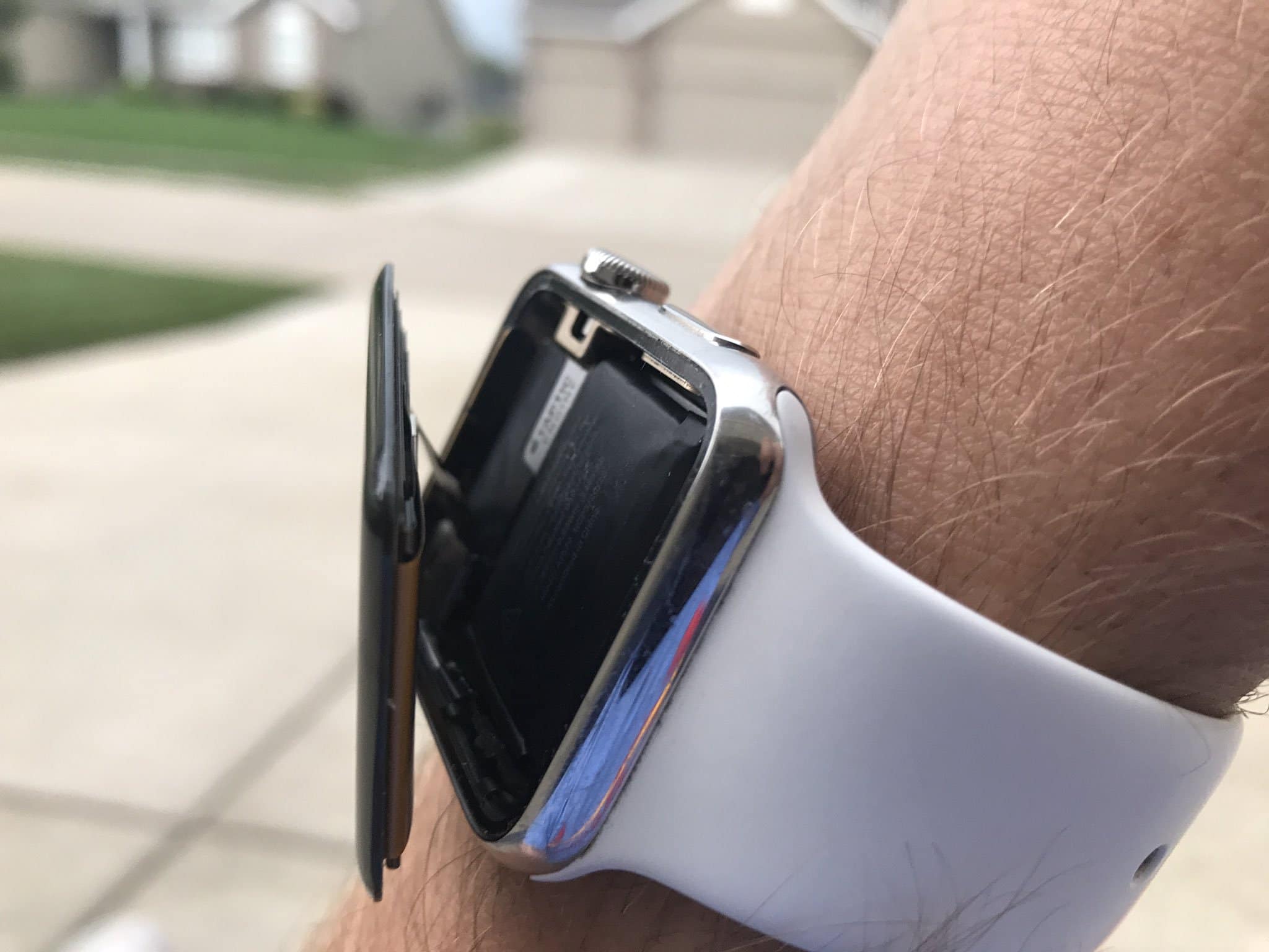 Bateria estufada de Apple Watch