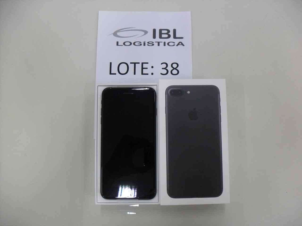 Lote 38: iPhone 7 Plus