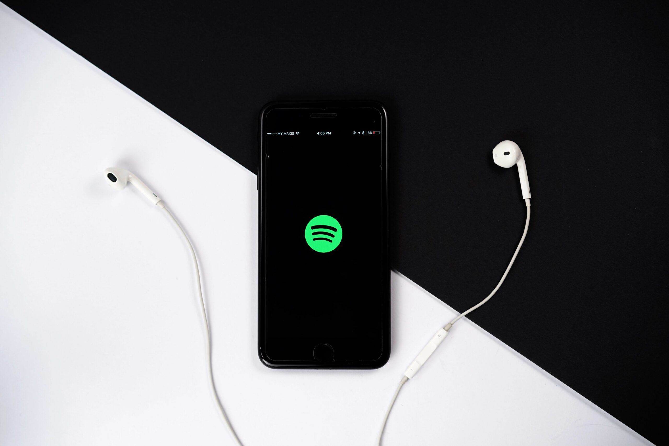 Spotify em estilo yin-yang (preto e branco)