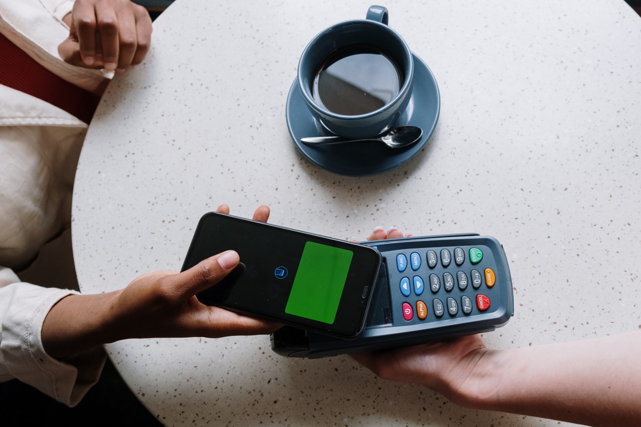 Apple Pay é seguro? · Blog do Inter