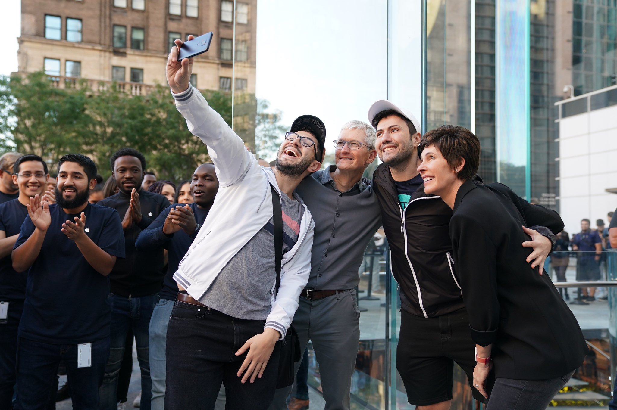 Obras da Apple Fifth Avenue, em Nova York, deverão terminar neste