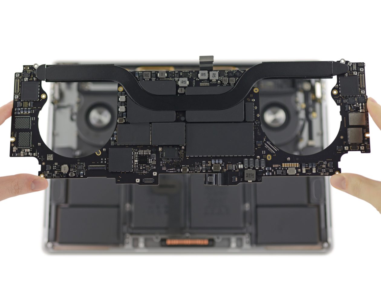Desmontagem do MacBook Pro de 16" feita pela iFixit