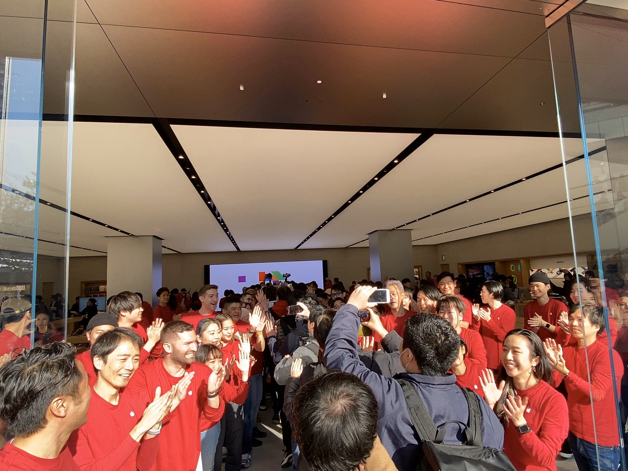 Inauguração da Apple Kawasaki